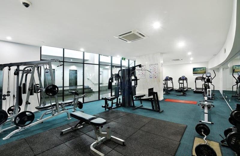 High Floor Ocean View - Sierra Broadbeach Apartment