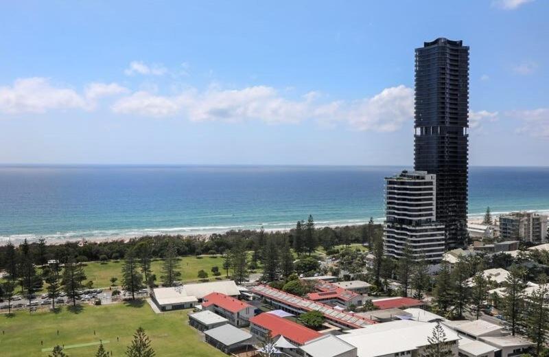 High Floor Ocean View - Sierra Broadbeach Apartment *